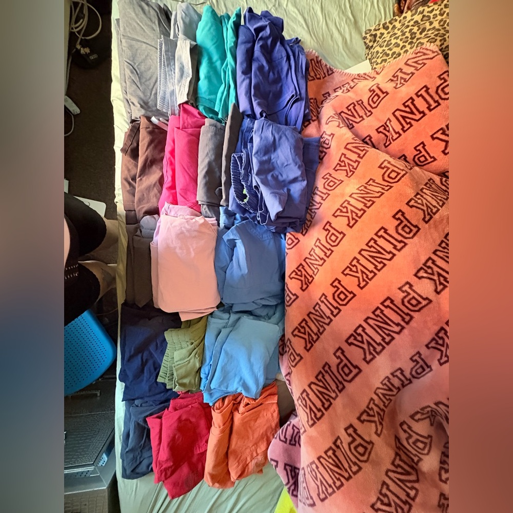 16 PAIRS OF FIG SCRUBS SIZE SMALL
